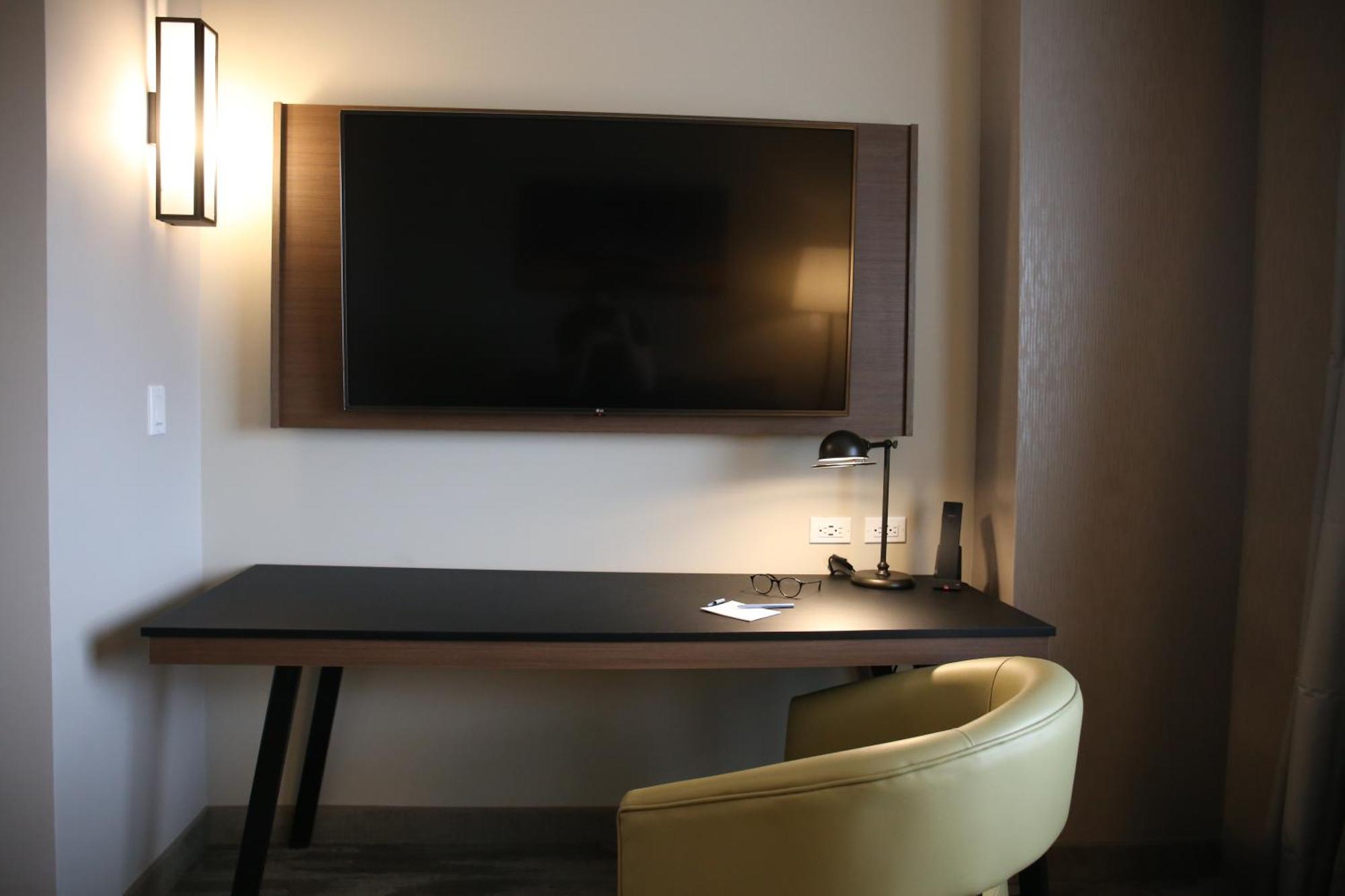 Fairfield Inn & Suites By Marriott Mexicali Room photo